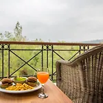 Korineum Golf & 4*