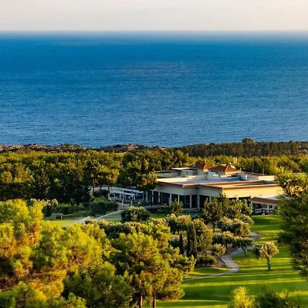 Korineum Golf&beach Hotel 4*