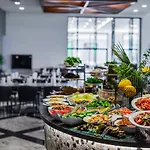 Korineum Golf & Hotel