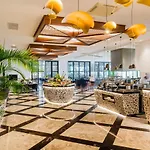 Hotel Korineum Golf &