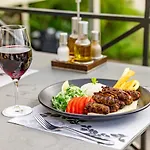 Korineum Golf & Hotel 4*