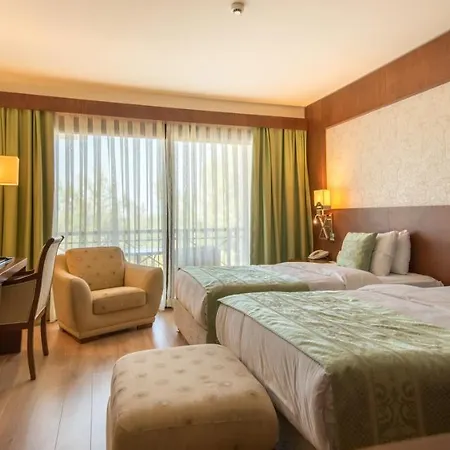 Korineum Golf & 4*