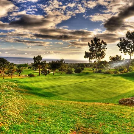 Korineum Golf & Hotel