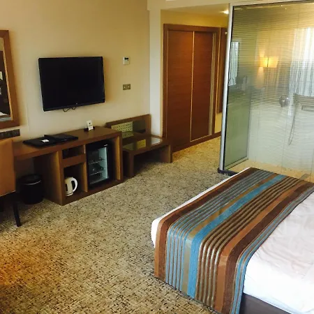 Korineum Golf & Hotel