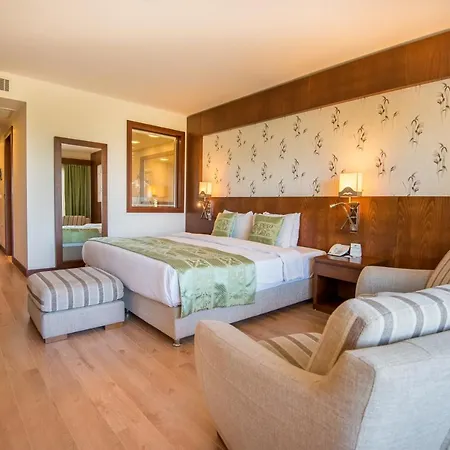 Korineum Golf & Hotel 4*