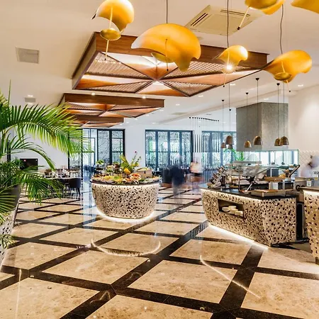 Hotel Korineum Golf &