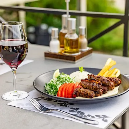 Korineum Golf & Hotel 4*