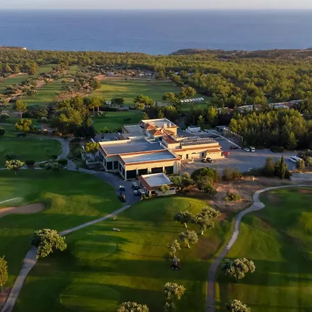 Hotel Korineum Golf & 4*