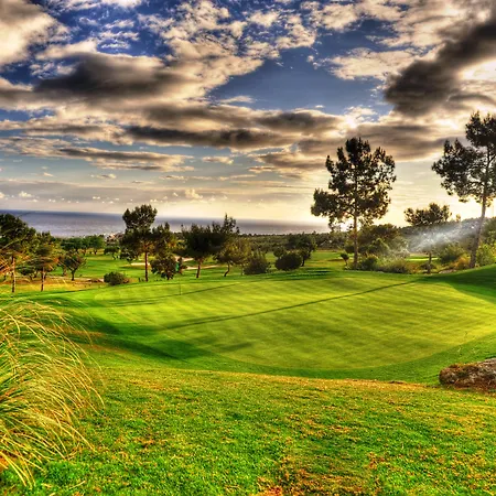 Korineum Golf & 4*