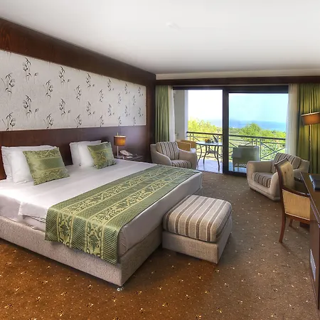 Hotel Korineum Golf & 4*