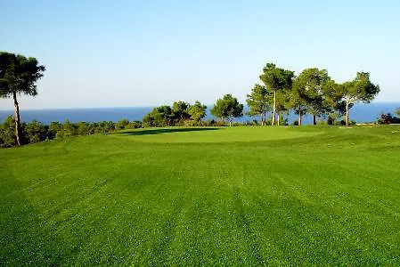 Korineum Golf & 4*