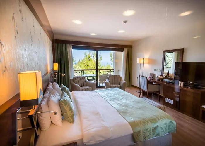 Korineum Golf & Agios Georgios (Girne)