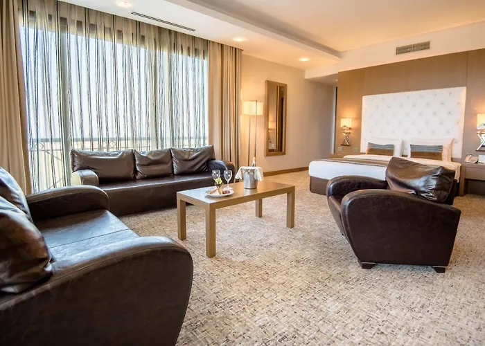 Korineum Golf & Hotel