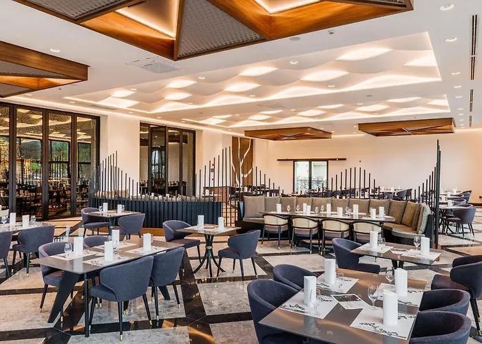 Hotel Korineum Golf &