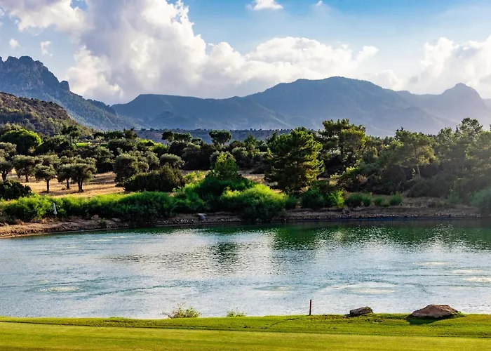 Korineum Golf & Agios Georgios (Girne)