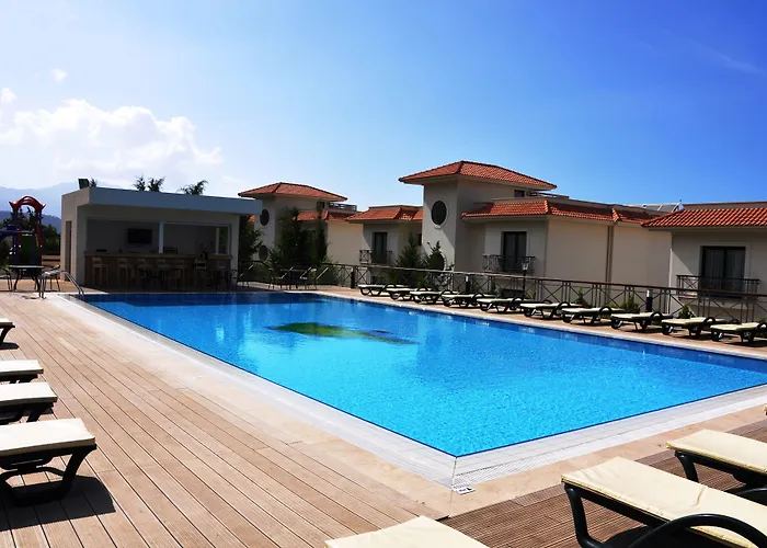 Hotel Korineum Golf & 4*