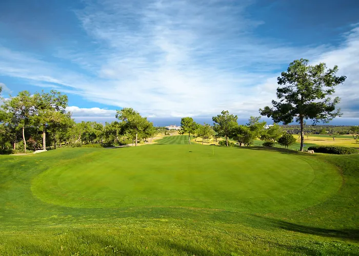 Korineum Golf & Hotel